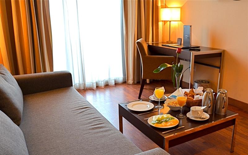 Zenit Don Yo Hotel Zaragoza Ngoại thất bức ảnh